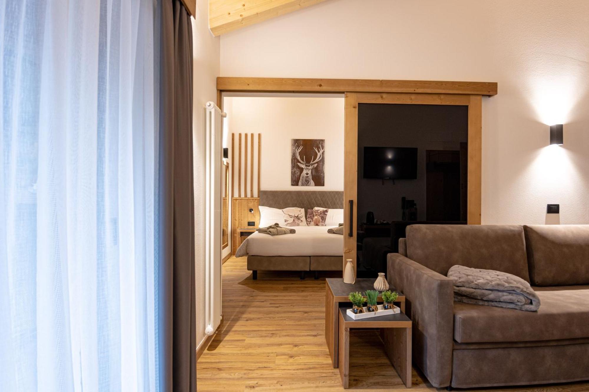 Suite with Balcony,1542151144:JPEG